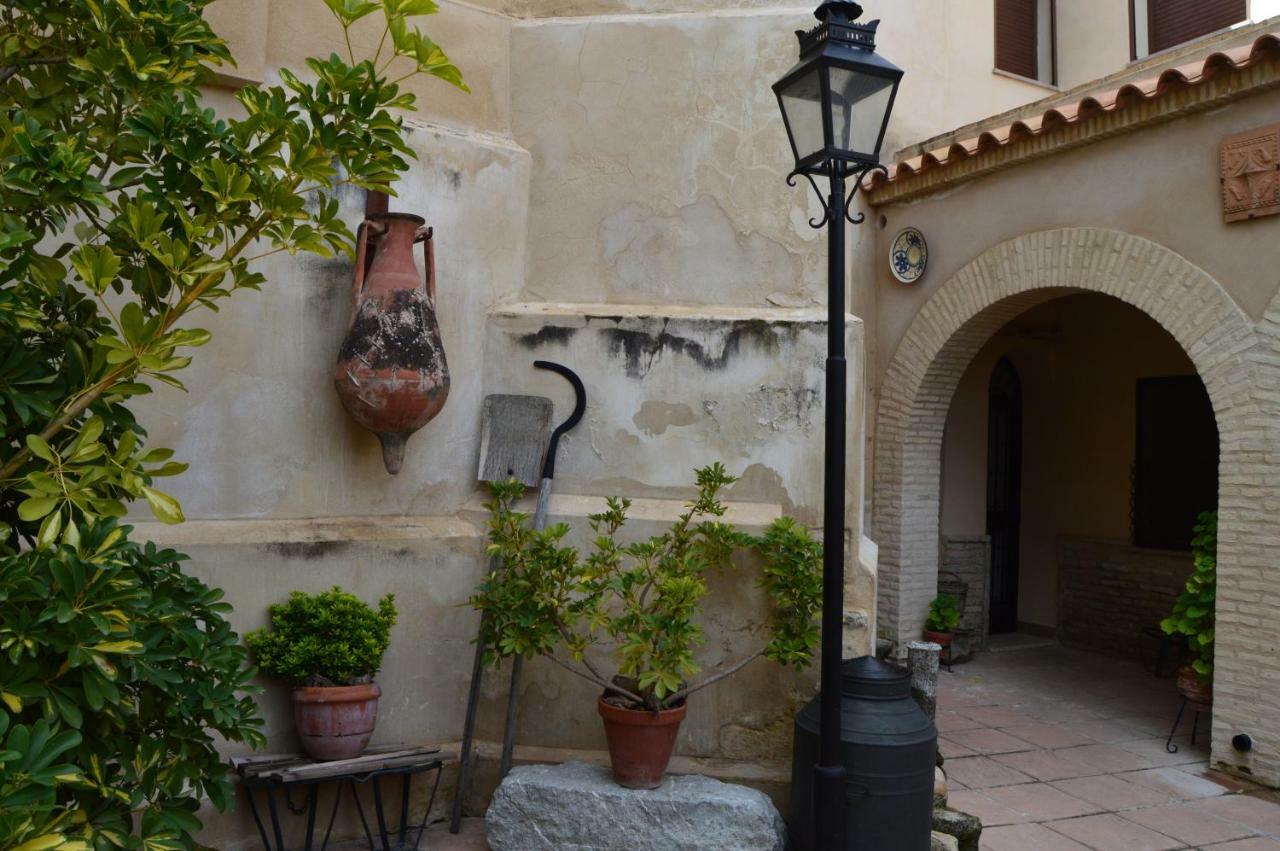 Alojamiento Con Encanto Montemayor Bagian luar foto